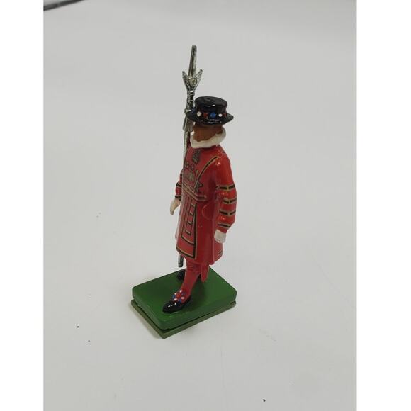 Vintage England Britians 1986 (Metal) Figurine -  RARE, PRE-OWNED - Picture 4 of 5